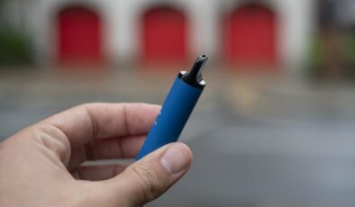 Almanya Tek Kullanımlık E-Sigaraları Yasaklıyor: Yangın Riski ve Geri Dönüşüm Kaygıları Öne Çıkıyor