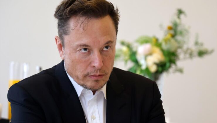 Elon Musk’tan Yapay Zeka Uyarısı: ‘Terminatör Senaryosu’ ve İnsanlığın Geleceği Tehlikede
