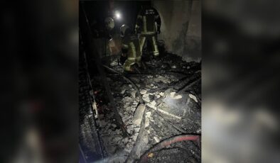 İzmir’de Ev Yangını Faciası: 1,5 Yaşındaki Bebek Hayatını Kaybetti