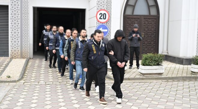 Kocaeli’de Yatırım Dolandırıcılığına Büyük Darbe: 8 Tutuklama