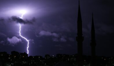 Şanlıurfa’da Yıldırım Felaketi: Kuskunlu Mahallesi’nde Çoban Hayatını Kaybetti