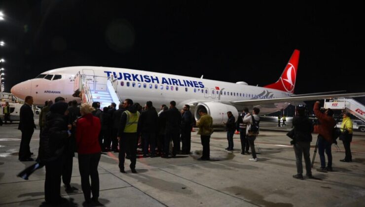 İsrail Saldırısından Kurtulan Aktivistler İstanbul’a Döndü: Gazze’ye Yardım Girişimi Aksadı