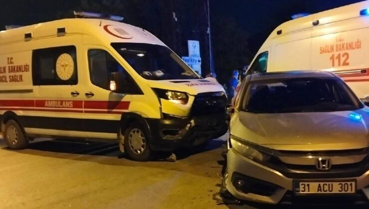Yeşilköy’de Ambulans ve Otomobil Çarpıştı: 6 Yaralı